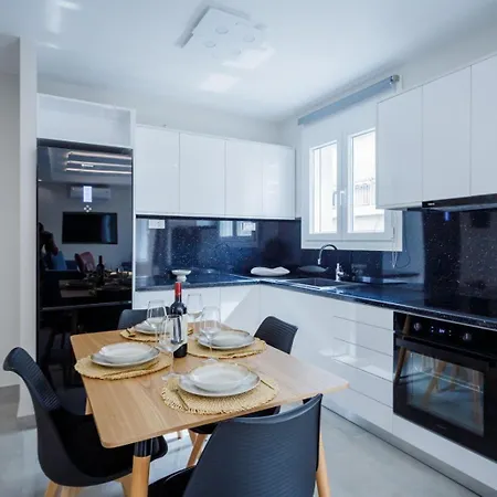 Apartment Mythical Blue Thalatta *