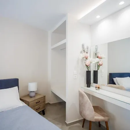 Apartment Mythical Blue Thalatta *